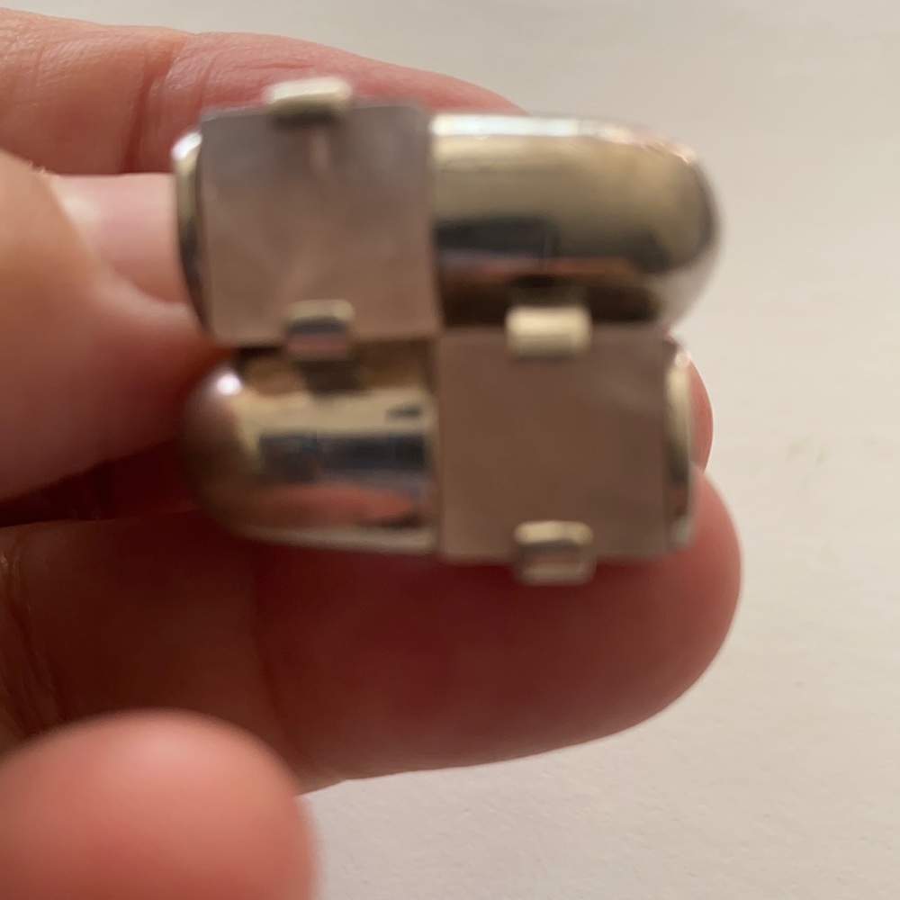 Beautiful Silver and pink quartz cocktail  ring.